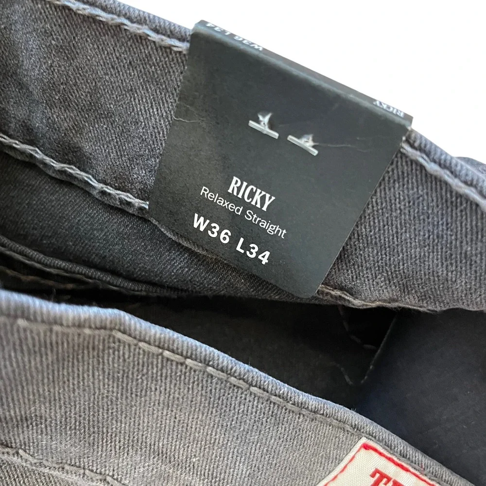 True Religion Ricky Relaxed Straight Big T Grey Shores Wash‎ Jeans 36x34 NEW